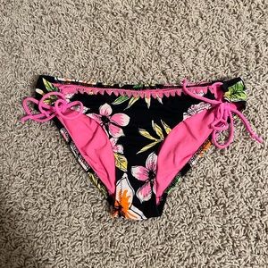 pattern bikini bottoms
